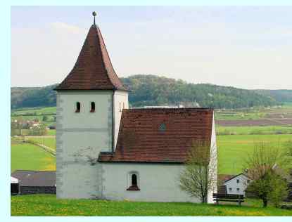Kirche Laurentius bei Walting im Naturpark Altmühltal