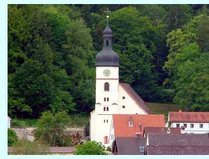 Kirche St. Andreas in Wellheim im Urdonautal